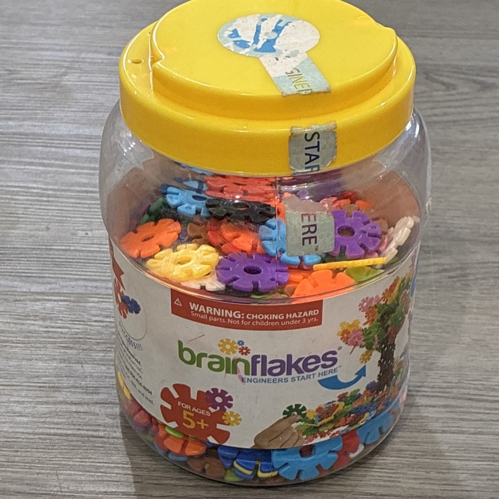 VIAHART Brain Flakes 500 Piece Interlocking Plastic Disc Set | USED , HAS 300+
